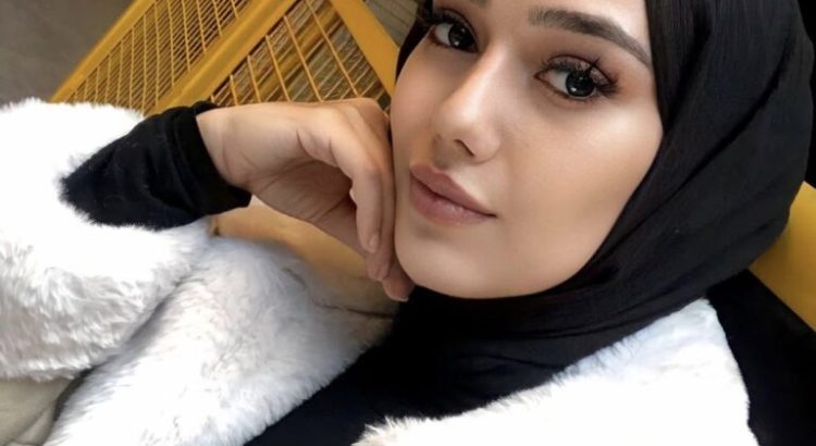 Ateşli Azgın Kadın Arayanlara Çılgın Bayan Oba Travesti Sibel